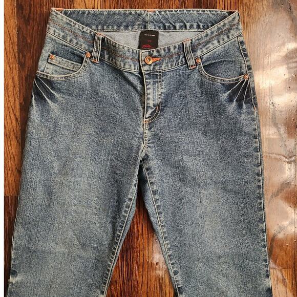 Fubu capri denim Juniors/ladies Sz 7/8 cuffed medium wash mid-rise - Picture 12 of 12